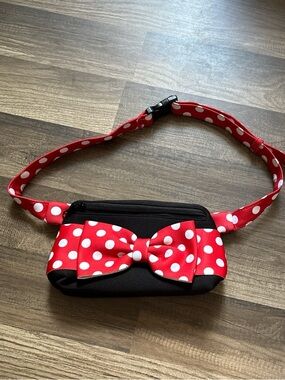 Disney Parks Minnie Mouse bow Fanny Pack Waist Bag